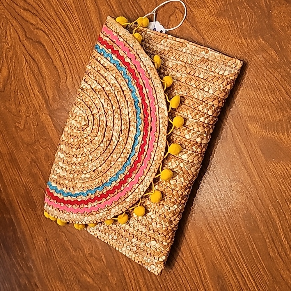 Boho straw rainbow pom pom hand clutch BNWOT Shiraleah Chicago bohemian beach
